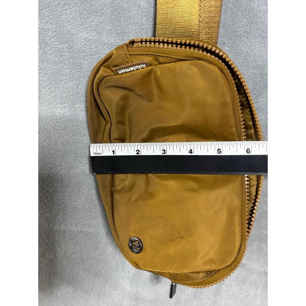 Lululemon Everywhere Belt Bag - 1L - Burnt Caramel Waist Bag Fanny Pack As Is - Picture 8 of 9
